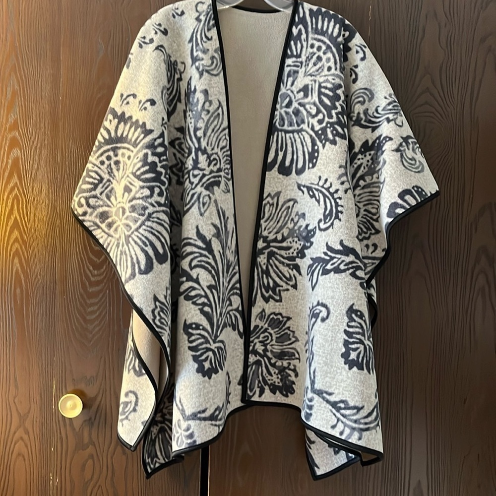 Adidas tan with black large designed fleece poncho. One size.